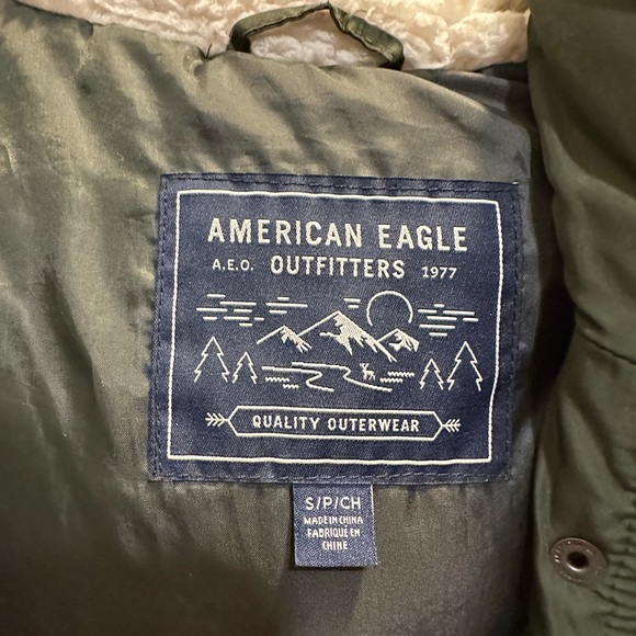 American Eagle Outfitters Khaki Puffer Jacket - Picture 3 of 4